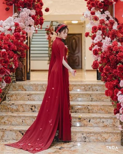 Red Ao Dai Wedding, Viet Wedding, Traditional Vietnamese Wedding, Vietnamese Wedding Dress, 2026 Wedding, Asian Bridal Hair, Vietnam Wedding, Qipao Wedding, Vietnam Dress