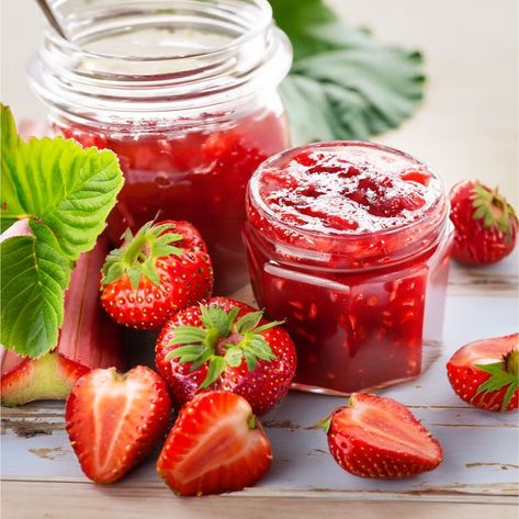 SURE.JELL Strawberry-Rhubarb Jam | Sure-Jell | Recipes - Kraft Heinz Rhubarb And Strawberry Jam, Strawberry Rhubarb Jam With Pectin, Sure Jell Recipe, Pectin Recipes, Rhubarb Jam Recipes, Low Sugar Jam, Sugar Fruit, Strawberry Rhubarb Jam, Strawberry Jam Recipe