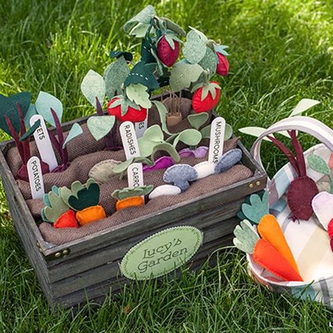 Felt Vegetable Garden, Diy Kids Toys, Diy Felt, Felt Food, Handmade Kids, Baby Diy, Diy Baby, Felt Diy, Baby Crafts