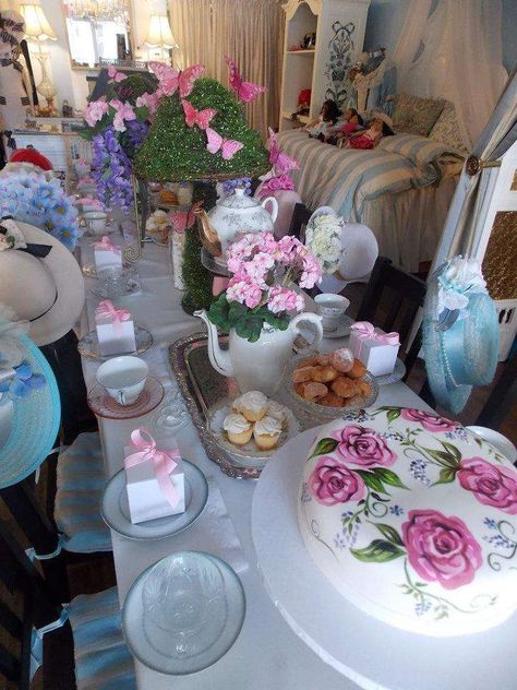 Veronica G's Tea Party / - Photo Gallery at Catch My Party Tea Party Party, Tea Party Sandwiches, Spring Tea Party, Vintage Tea Parties, Mad Tea Parties, Tea Party Table, High Tea Party, Tea Party Food, Girls Tea Party