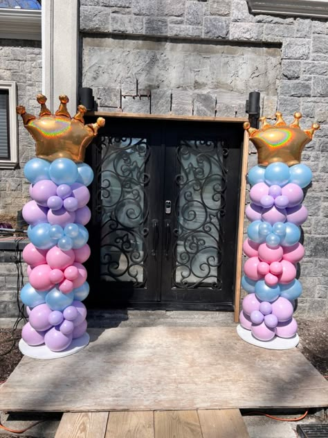 Princess Balloon Columns, Princess Balloon Decorations, Princess Balloon, Princess Backdrops, Princess Balloons, Castle Party, Princess Birthday Party Decorations, Disney Princess Birthday Party, Princess Theme Birthday