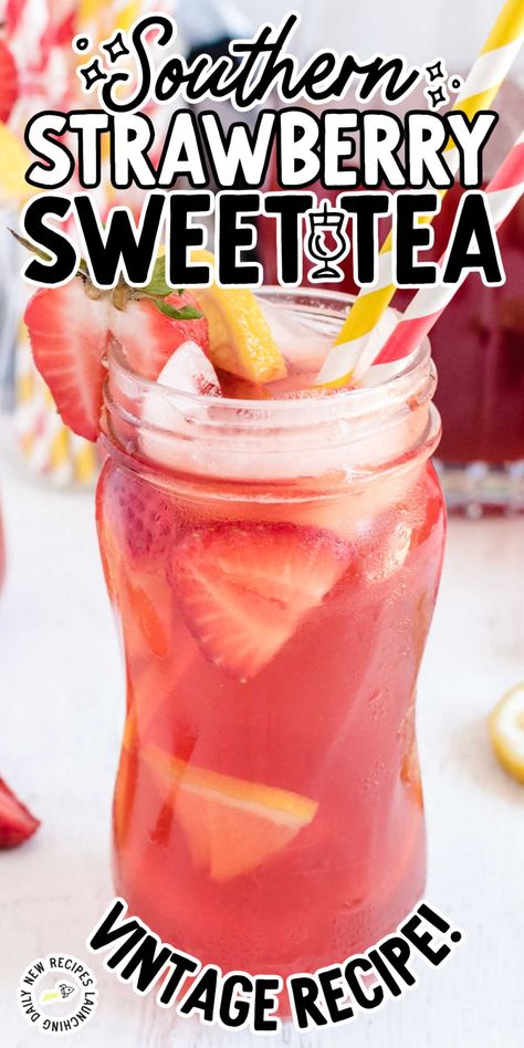 This Southern strawberry sweet tea is an easy and refreshing summer favorite packed with juicy strawberries. Mint Chip Desserts, Strawberry Sweet Tea, Strawberry Iced Tea, Iced Tea Recipes Homemade, Sweet Tea Recipes, Iced Tea Recipe, Iced Drinks Recipes, Tea Drink Recipes, Strawberry Tea