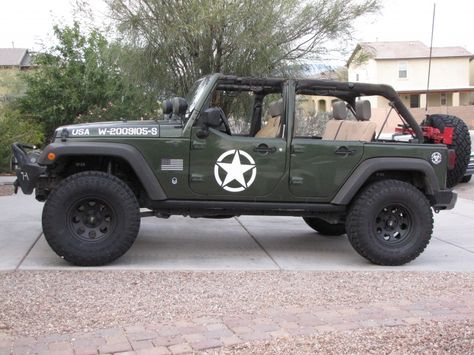 army star decals! - Jeep Wrangler Forum Keep Wrangler, Tactical Jeep, Jeep Wrangler Decals, Green Jeep Wrangler, Jeep Wrangler Forum, Z Car, Military Star, Green Jeep, Jeep Yj