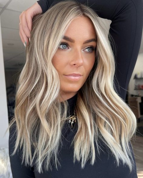 Lovely Latte Blonde Hair Color Scheme Fall Blonde Hair Color Balayage Ash, Hair Color Fall Blonde, Contrast Blonde Hair, Low Maintenance Blonde Hair Straight, Medium Length Fall Blonde, Blond With Root Smudge, Medium Length Lived In Blonde Hair, Fall/winter Blonde Hair, Blonde With Deminsion