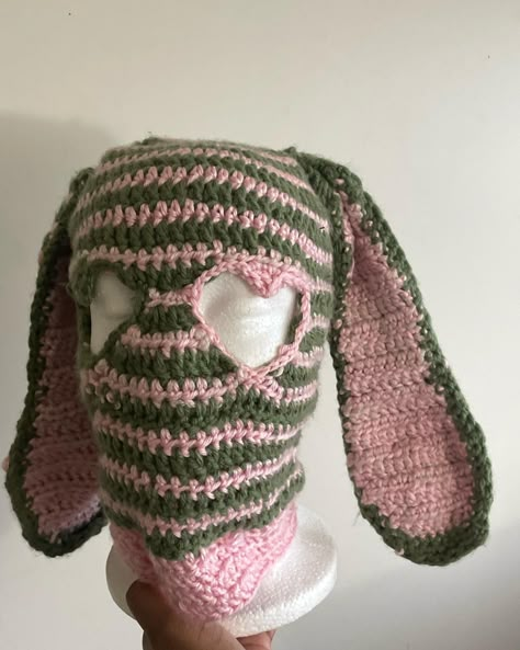 My favirite crochet ski mask ive ber made #crochet #balaclava #knitting Balaclava Knitting, Crochet Ski Mask, Crochet Balaclava, Crochet Applique Patterns Free, Crochet Mask, Bunny Mask, Funky Hats, Heart Eye, Aesthetic Crochet