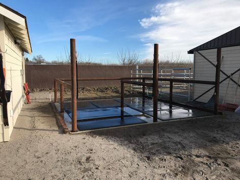 Outdoor Wash Rack For Horses, Horse Wash Rack Ideas, Wash Rack For Horses, Horse Wash Rack Outdoor, Horse Boarding Facility Ideas, Horse Wash Bay, Horse Wash Stall, Horse Wash Rack, Horse Storage