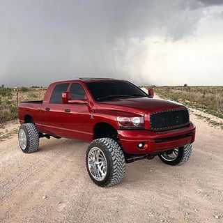 @ramirez_jesus24 #dodge #cummins #dodgecummins #lifteddodge #liftedcummins #liftedlife #liftedtrucks #offset #stance #clean #cleandodge #cleantrucks #truck #trucks #southerntrucksmafia Modded Trucks, 3rd Gen Cummins, Lifted Cummins, Dodge Mega Cab, Cummins Diesel Trucks, Dodge Ram Diesel, Dodge Diesel Trucks, Jdm Wheels, Truck Girl