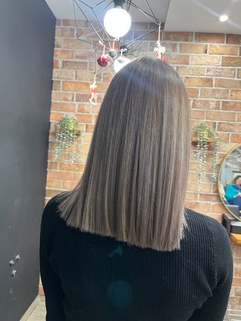 Straight Hair Lengths, Styled Straight Hair, Cute Hairstyles Ideas, One Length Haircuts, Straight Bob Hairstyles, Fine Straight Hair, Straight Hair Cuts, Brown Hair Inspo, Edges Hair