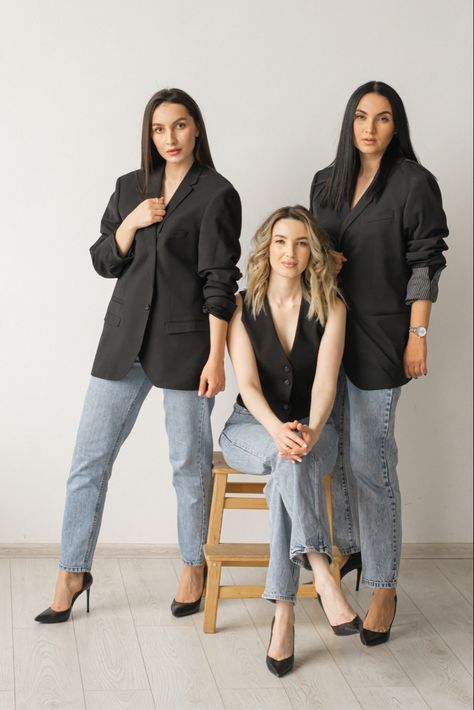 Team Professional Photoshoot, Professional Women Group Photoshoot Ideas, Business Team Photoshoot Outdoor, Real Estate Photoshoot Ideas Team, Three Women Photoshoot, Female Empowerment Photoshoot, Office Group Photo, Group Of 3 Poses, Business Partner Photoshoot