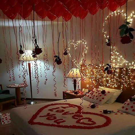 Valentine Bedroom Decor, Valentines Bedroom, Romantic Room Surprise, Bedrooms For Couples, I Love You Balloons, Romantic Room Decoration, Decorate Bedroom, Romantic Bedroom Decor, Valentinstag Party