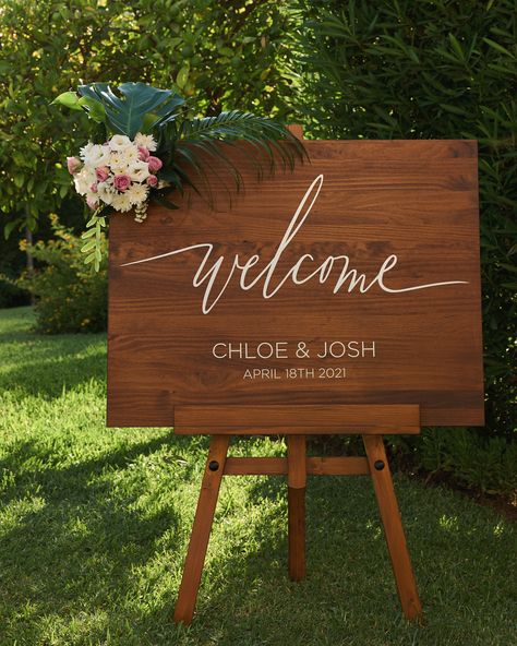 Personalised welcome board with your name and date. Wooden Welcome Board, Entrance Pathway, Welcome Wood Sign, Wedding Welcome Board, Wedding Ideas Reception, Wedding Arch Rustic, Reception Backdrop, Wedding Decorations Ideas, Wooden Wedding Signs