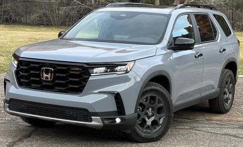 Honda Pilot 2024, Honda Pilot 2023, Mom Cars, Garage Goals, Car Interior Design Sketch, Dream Ideas, Car Things, Honda Passport, Mom Car