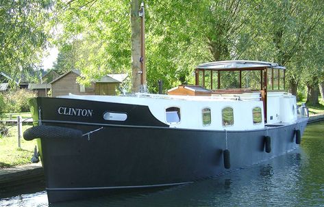 Wide Beams & Dutch Barges - Stokeboats Dutch Barge Houseboats, Barges For Sale, Mini Boat, Canal Barge, Boat Interior Design, Boat House Interior, Dutch Barge, Narrow Boat, Canal Boats