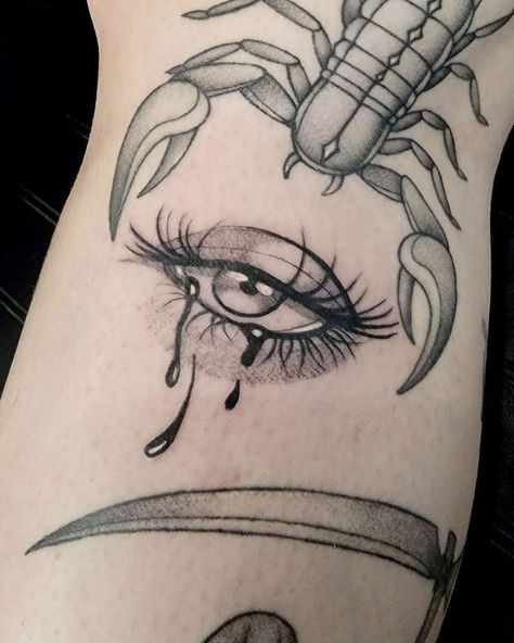 Tattoo Over Eyebrow, Practice Tattoos, Vish Kk, Downtown Montreal, Minimalist Tattoo Ideas, Pretty Tattoos For Women, Tattoo Style Drawings, Minimalist Tattoos, Tattoo Feminina