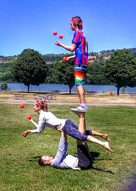 Bob and Trish, acro-juggling, three person acro-yoga pose, hand bird, foot to foot Three Person Poses Funny, Three Person Poses Drawing, Three Person Pose Reference, Three Person Poses, Acro Yoga Poses, Funny Poses, Group Poses, Person Drawing, Draw The Squad