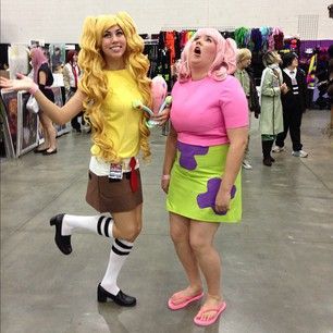 Legit SpongeBob & Patrick Cosplay. Patrick Cosplay, Spongebob Cosplay, Star Gender, Comicon Cosplay, Clever Costumes, Spongebob And Patrick, Spongebob Patrick, Awesome Cosplay, Halloween Everyday