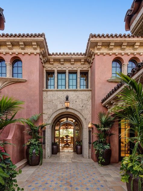 Stunning Spanish Architecture in this Villa Style Hacienda, Mediterranean Patio, Mediterranean Exterior, Hacienda Style Homes, Mediterranean Architecture, Mediterranean Style Homes, Mediterranean Home Decor, Spanish Architecture, Mediterranean Design