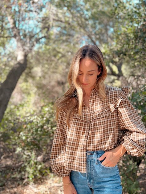 Raida Blouse for Fall – The Sara Project Buffalo Check Fabric, Fall Sewing, Big Sleeves, Homespun Fabric, Sewing Tutorials Free, Check Fabric, Sewing Skirts, Fall Fabric, Minimalist Wardrobe