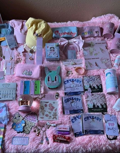 Cry Baby Melanie Martinez, Cry Baby Storybook, Melanie Martinez Birthday, Melanie Martinez Merch, Melanie Martinez Outfits, Melanie Martinez Photography, Birthday List, She Song, Cute Friends