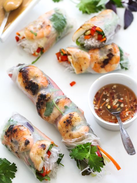 Vietnamese Fresh Shrimp Spring Rolls (just made the peanut sauce - good, simple, no need to add dairy products) Rice Paper Rolls Recipes, Shrimp Spring Rolls, Vietnamese Spring Rolls, Spring Roll Recipe, Foodie Crush, Spring Roll, Baked Fish, Grilled Shrimp, Asian Cooking