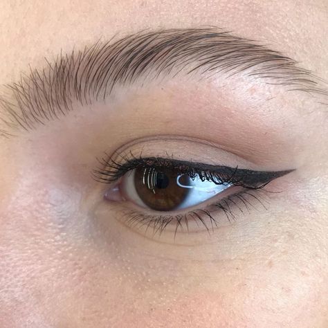 Ines Borgonjon on Instagram: “How a very subtle black eye liner can accentuate an eye shape. This is the beautiful almond shaped eye of @liandrasadzo.off I could do her…” Subtle Black Eyeliner, Roundish Almond Eyes Eyeliner, Almond Eye Makeup, Nail Piercing, Almond Shaped Eyes, Almond Eyes, Doe Eyes, Black Liner, Almond Shaped