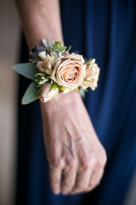 Flower Wristlet Corsage, Bridal Wrist Corsage, Navy Wrist Corsage, Wearable Flowers, Prom Flowers Corsage, Bracelet Corsage, Wrist Corsage Wedding, Wrist Corsage Prom, Ceremony Arrangement