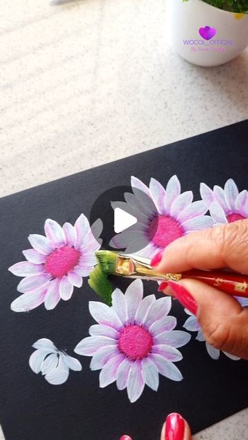 Panting Photo Ideas Cute, Painting Flowers On Wood Diy, Paint A Flower Easy, Easy To Paint Flowers, Water Painting Flowers, How To Paint A Flower, How To Paint Flowers Acrylic Easy Step By Step, Painted Flowers Easy, How To Paint Flowers Acrylic