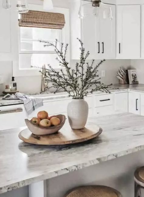 Plants On Countertop, Big Island Decor Countertops, Kitchen Peninsula Decor, Long Dining Table Decor Centerpiece, Kitchen Island Centerpiece Ideas Modern, Modern Farmhouse Kitchen Counter Decor, Large Island Centerpiece Ideas, Kitchen Counter Island Decor, Large Kitchen Island Decor