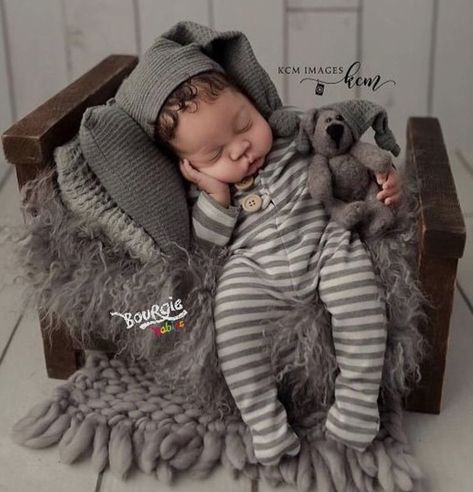 Newborn Black Babies, Baby Boy Newborn Pictures, Boy Photo Shoot, Foto Newborn, Black Baby Boys, Newborn Photography Boy, Baby Photoshoot Boy, Beautiful Black Babies, Baby Boy Photography