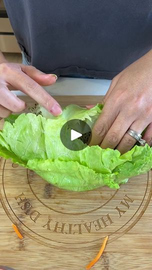 Lettuce Wraps Recipes, My Healthy Dish, Lettuce Boats, Lettuce Sandwich, Diet Dishes, Lettuce Wraps Healthy, Chicken Blt, Rolled Sandwiches, Sandwich Wraps