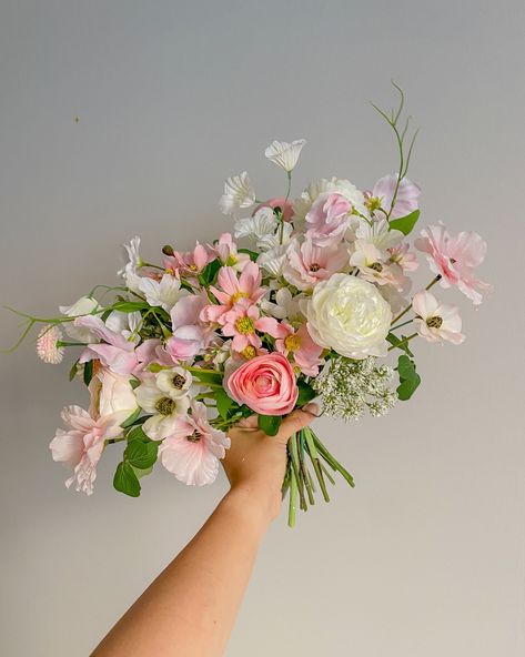 Pink Wildflower Bouquet, Field Full Of Flowers, Wildflower Bouquet, Wildflower Wedding, Wedding Florals, Dreams Come True, Dream Come True, Floral Wedding, Bouquets