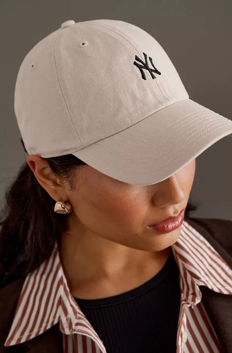 Anthropologie : 
100% Cotton
Adjustable buckle strap

affiliate link included White Baseball Cap Outfit, Caps Outfit, Yankees Baseball Cap, Boston Baseball, Ny Baseball, Baseball Cap Outfit, White Baseball Cap, Cap Outfit, Anthropologie Uk