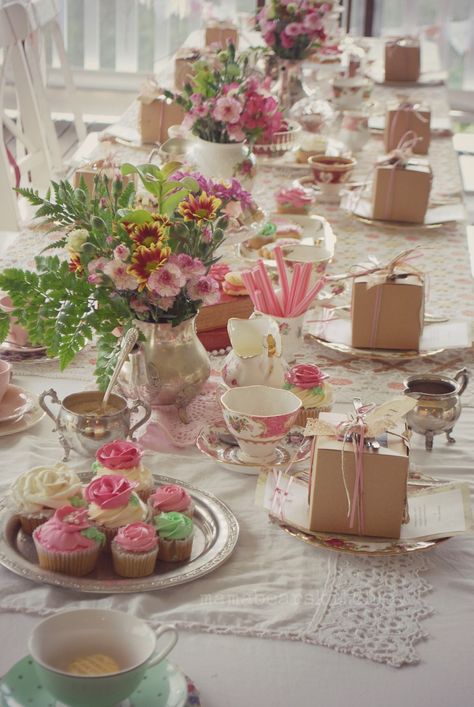 Pink High Tea Table Setting, High Tea Party Decorations Table Settings Royal Albert, Pink High Tea Party, Kitchen Tea Ideas Bridal Decor, Ladies Tea Party Ideas Table Settings, High Tea Table Decor, High Tea Table Decorations, Afternoon Tea Ideas Decorations Table Settings, High Tea Ideas Table Settings