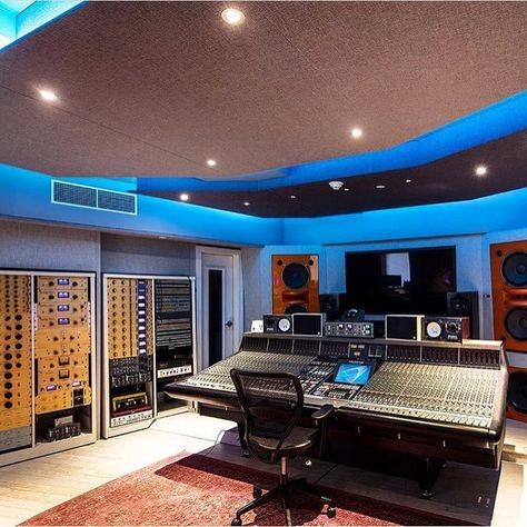 Image may contain: indoor Vocal Practice Room, Black Recording Studio, Black Music Studio, Studio Recording Design, Podcasting Studio, Barber Ideas, Mastering Studio, Studio Room Design, Recording Room