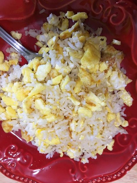 Simple Egg Fried Rice Recipe Without Soy Sauce, Vegetables, Sesame Oil Fried Rice Without Vegetables, Simple Fried Rice Recipe, Simple Fried Rice, Easy Egg Fried Rice, Tofu Scrambled Eggs, Rice With Egg, Egg Fried Rice Recipe, Scrambled Tofu Recipe, Egg Fried Rice