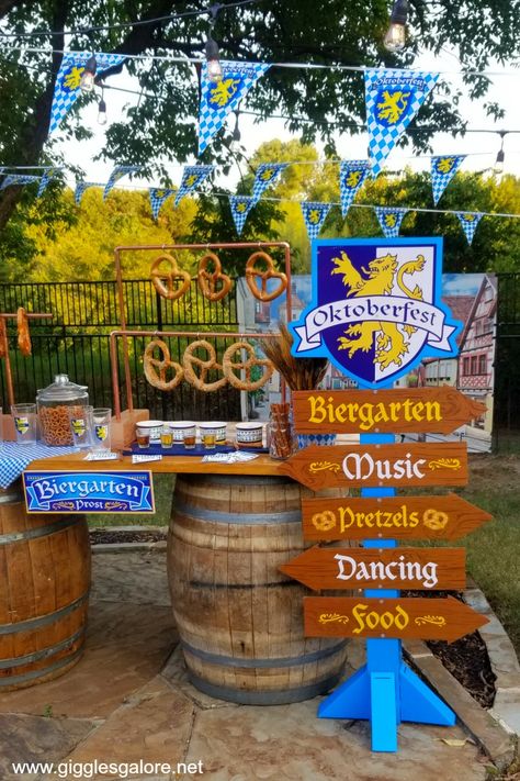 Oktoberfest biergarten decorations Octoberfest Party Ideas, Oktoberfest Table, Oktoberfest Party Decorations, Octoberfest Party, Garden Outfit, German Party, Oktoberfest Decorations, Oktoberfest Food, Octoberfest Food