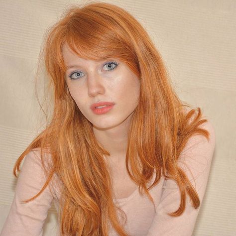 Ian Gervais Photography (@ianpgervais) no Instagram: “Stunning Sophie - Muse. Hair.  #portrait #art #dollphotography  #portraiture #redhairdontcare…” Long Red Wig, Red Wig With Bangs, Crimped Waves, Orange Wig, Strawberry Blonde Highlights, Blend Wig, Wig Wavy, Hair Tuck, Auburn Red