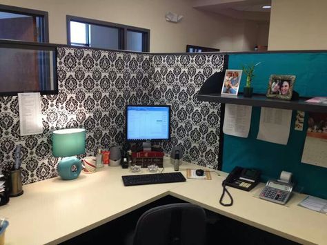 Glammed up cubicle walls! Cubicle Office Ideas, Office Cubical Decor, Office Desk Decor For Work Cubicle, Decorate Cubicle, Decorate Cubicle At Work, Work Cubicle Decor, Cubicle Organization, Cubicle Office, Cubicle Design