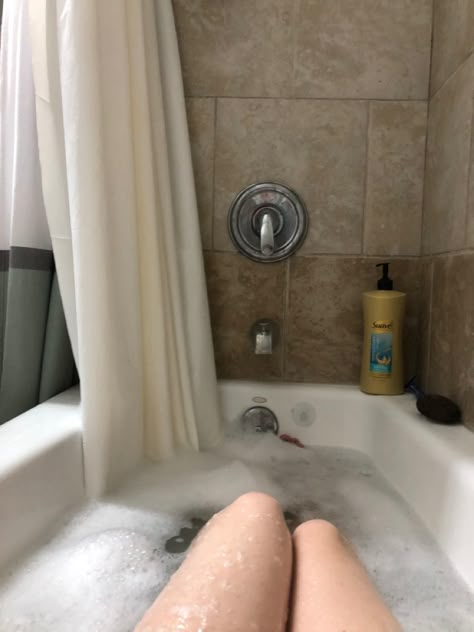 Fake Bathtub Snaps, Pap Di Toilet, Sleeping In Bathtub Aesthetic, Bathtub Video Aesthetic, Bathtub Aesthetic, Summer French Nails, Anjing Pug, Aesthetic Captions, Artsy Photography