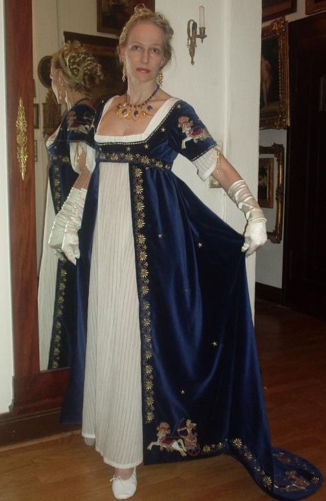 1810s Dress, 1840 Dress, 18th Century Dresses, Medieval Costumes, Historical Clothes, Antique Dresses, Medieval Gown, Regency Gown, Regency Era Fashion