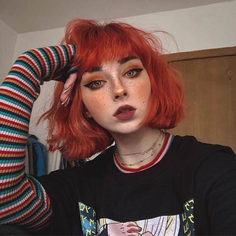 Grunge Girl Hair, E Girl Hairstyles, Grunge Hairstyle, Grunge Hairstyles, Short Grunge Hair, Bright Red Hair, Hair Color Pastel, Athletic Hairstyles, Bandana Hairstyles