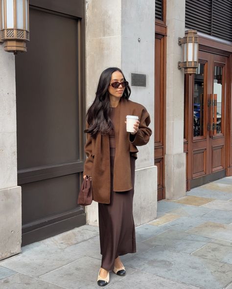 Ways I’ve been wearing brown 🤎🍂 & the chocolate brown obsession continues.. Outfits are all linked on my LTK (link in bio) 🙋🏻‍♀️ . . Autumn outfit, autumn ootd, autumn fashion, fall fashion, casual outfit, smart casual, outfit idea, autumn trends Satin Midi Skirt Outfits, Winter Work Wardrobe, Slingback Chanel, Midi Skirt Outfits, Midi Skirt Outfit, Brown Scarves, Rock Outfit, Winter Work, Winter Chic