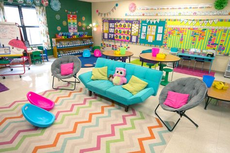 Flexible Seating Kindergarten, Flexible Seating Classroom, Classroom Seating, Classroom Layout, Flexible Seating, Classroom Furniture, New Classroom, Classroom Design, Classroom Environment