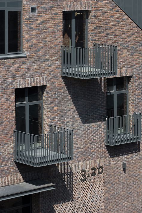 Loft Facade, Concrete Apartment, Loft Renovation, Architecture Renovation, Commercial And Office Architecture, Balcony Railing Design, Red Wall Art, Famous Architects, Balcony Railing