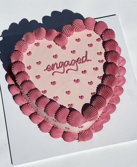 Bridal Shower Simple Cake, Aesthetic Engagement Cake, Heart Cake Engagement, Engagement Cookie Cake, Heart Shaped Cakes Wedding, Heart Engagement Cake, Heart Shaped Engagement Cake, Pink Engagement Cake, Birthday Cakes Aesthetic