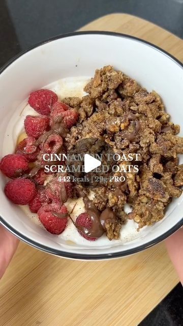 Daily High Protein Recipes | SCRAMBLED OATS 🍫🍌🥜

Credit: @sohonutrition

A quick and easy breakfast for you to try! Such a nice way to change up your oats. Pair with... | Instagram Scrambled Oats Recipe, High Protein Oats, Scrambled Oats, Yoghurt Bowl, Breakfast Goodies, Cinnamon Toast Crunch, Oats Breakfast, High Protein Breakfast, Cinnamon Toast