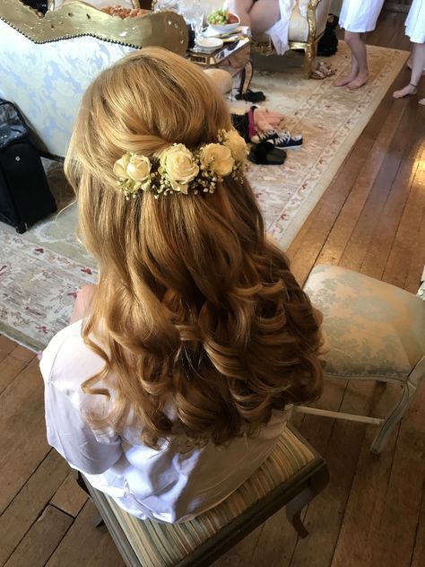 70s Bride Hair, 1970s Wedding Hair, 70s Bridal Makeup, 60s Inspired Wedding Hair, 70s Style Wedding Hair, 70s Wedding Hair, 60’s Inspired Wedding Hair, 1960s Wedding Hair With Veil, 1970s Wedding Dress