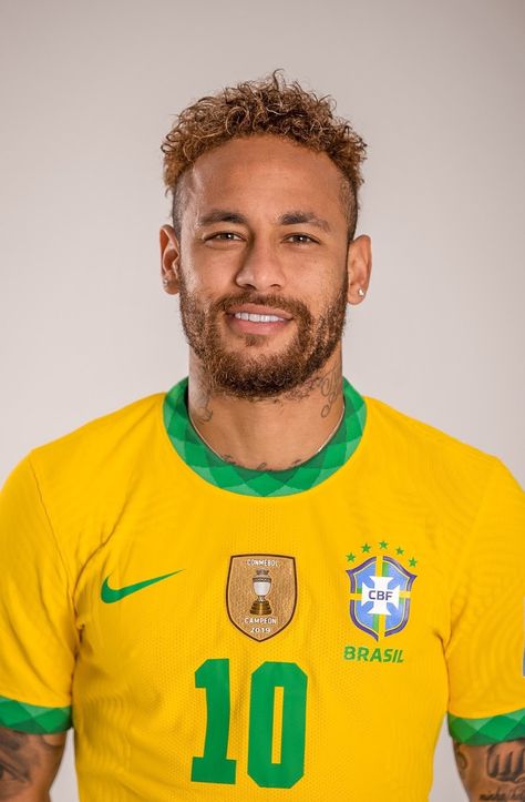 Neymar in World Cup qualifiers: 16 games, 9 goals, 11 assists. Best Brazilian Player of the 21st Century. Second all-time goal scorer for Brazil, behind Pele. 👑 Brazil Players, God Of Football, Street Football, Brazil Football Team, Real Madrid And Barcelona, Neymar Brazil, Mohawk Hairstyles Men, Neymar Jr Wallpapers, Barcelona Players