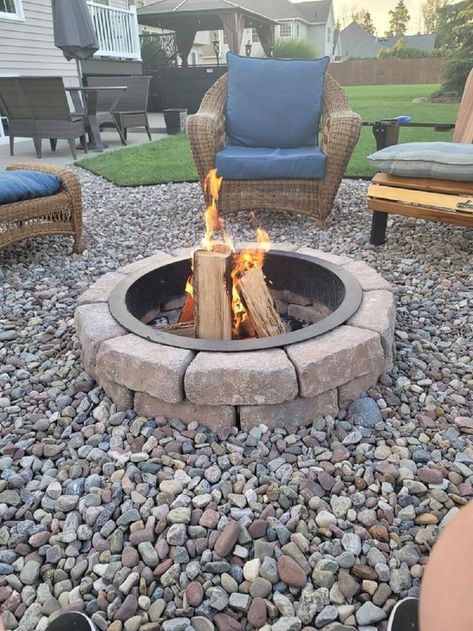 Flagstone Fire Pit, Backyard Firepit Area, Concrete Fire Pit, Small Fire Pit, Pool House Designs, Wall Fires, Backyard Seating Area, Outdoor Fire Pit Designs, Fire Pit Landscaping