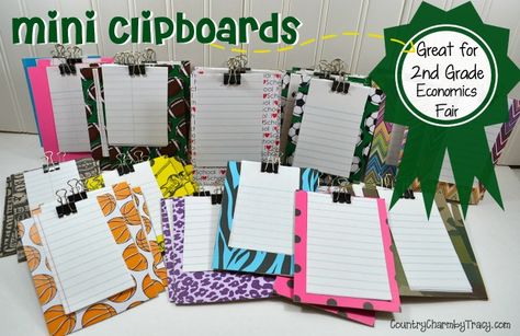 Mini clipboards for 2nd grade Economics Fair project | #recycle #trashtotreasure Classroom Market Day Ideas, 2nd Grade Market Day Ideas, Mini Society Ideas, 3rd Grade Market Day Ideas, 2nd Grade Economics, Mini Clipboards, Notepad Crafts, Labor Day Crafts, Economics Project